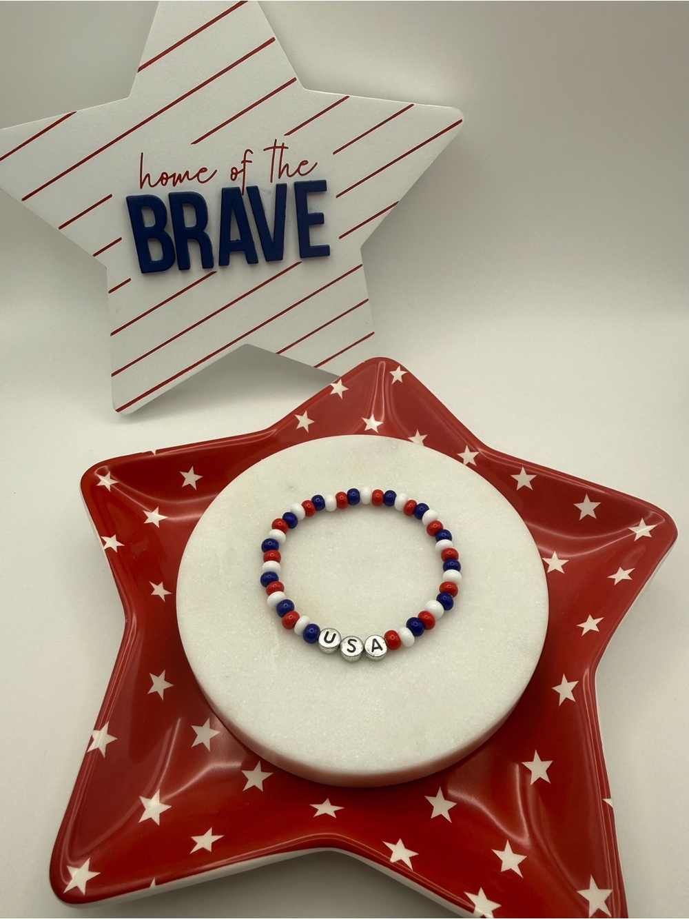 Patriotic USA Bracelet 7” Stretch – Preciosa Czech Glass Beads – Silver USA